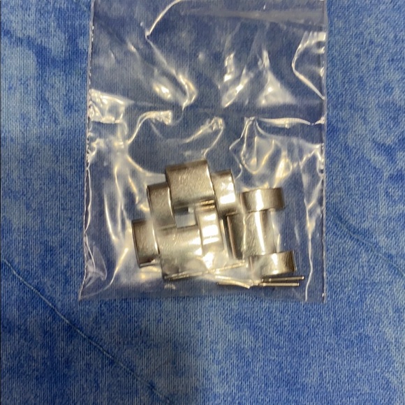 Fossil Watch - Picture 3 of 3